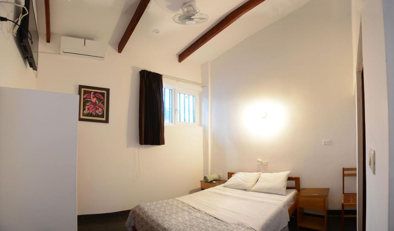 Hostal Casa Blanca Tarapoto Luaran gambar