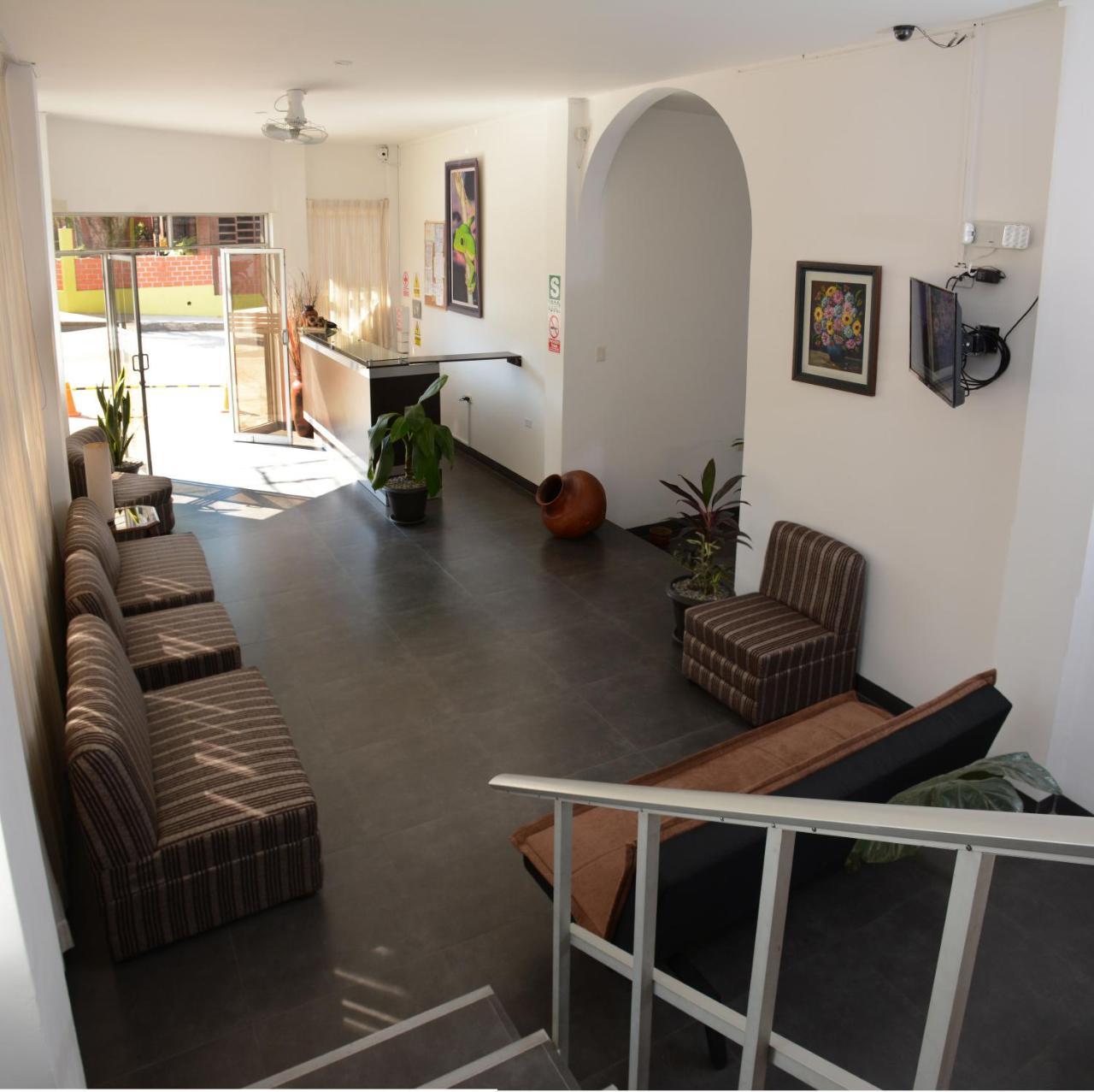 Hostal Casa Blanca Tarapoto Luaran gambar