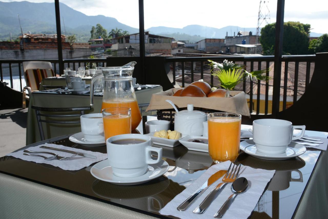 Hostal Casa Blanca Tarapoto Luaran gambar